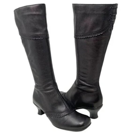 La CANADIENNE Deep Black Purple Leather Knee High Square Toe Boots - Size 9.5 - Picture 1 of 9